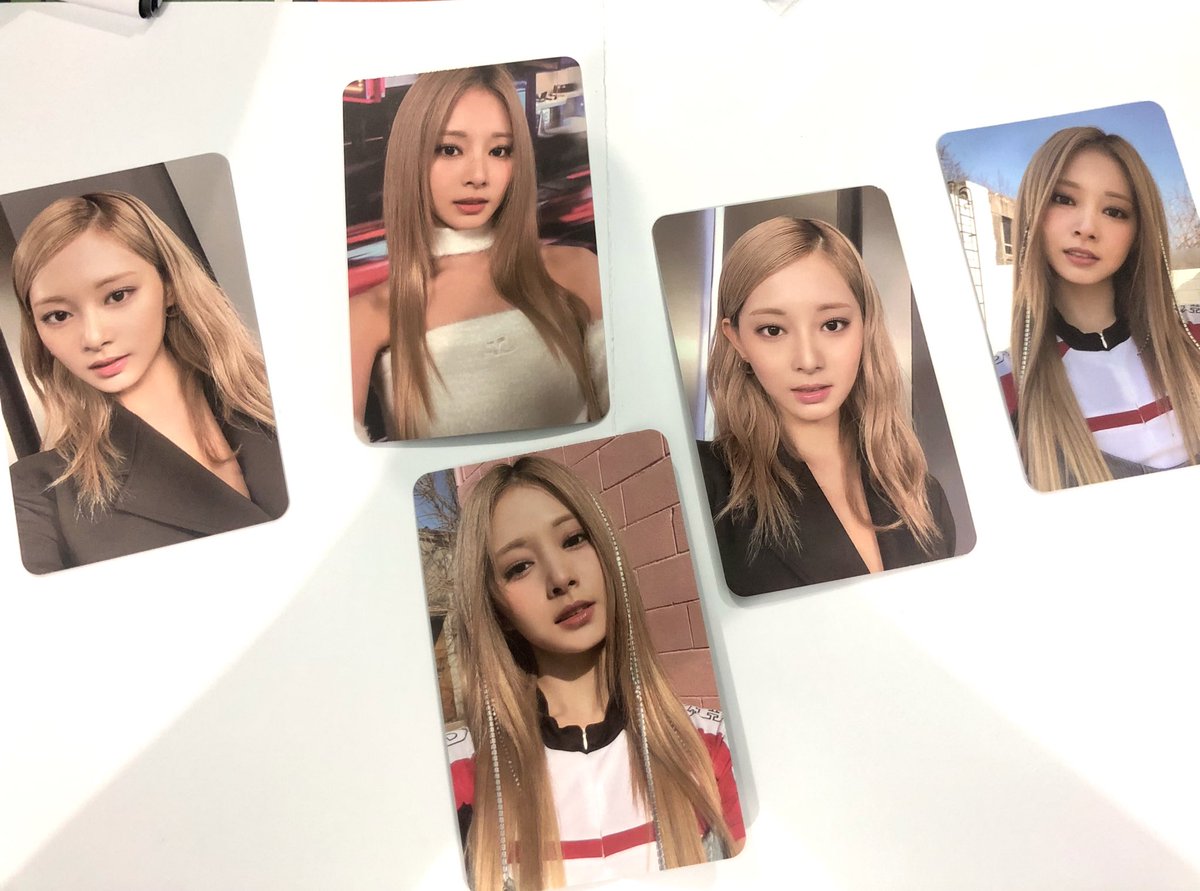 myosan00's tweet photo. GUYS WTT WITH MINA 😭😭😭
LITERALLY NOT EXPECT THIS 😭
HELP ME GUYS ! 🙏🏻
#pasarTWICE #pasarONCE #TWICE #ONCE https://t.co/GY4cKCEwt8