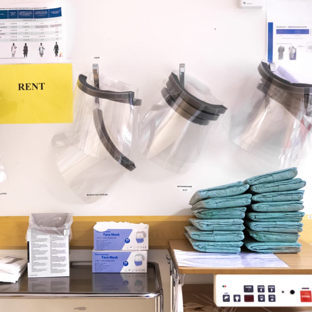 Tre gånger så många sjuksköterskor fick utmattnings- eller stressdiagnos under pandemin. Ny studie kartlägger faktorer bakom ohälsan bland vårdpersonal. Rätt förvaltad kan kartläggningen höja kvaliteten på omvårdnaden. mynewsdesk.com/se/hogskolan_k…