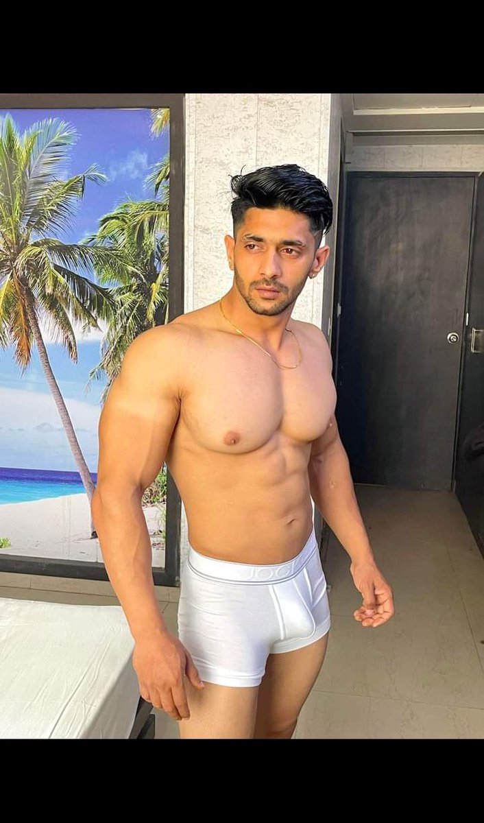 Raj24898537's tweet photo. Muslim Guy with a huge dick https://t.co/KBrVK9k5aj