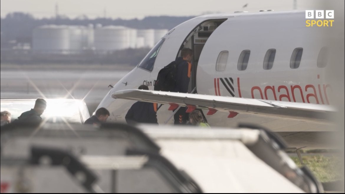 A BBC investigation has found evidence of 81 short-haul domestic flights made by Premier League teams to and from just 100 matches during a two-month sample period this year. ⬇️ 
bbc.co.uk/sport/football…