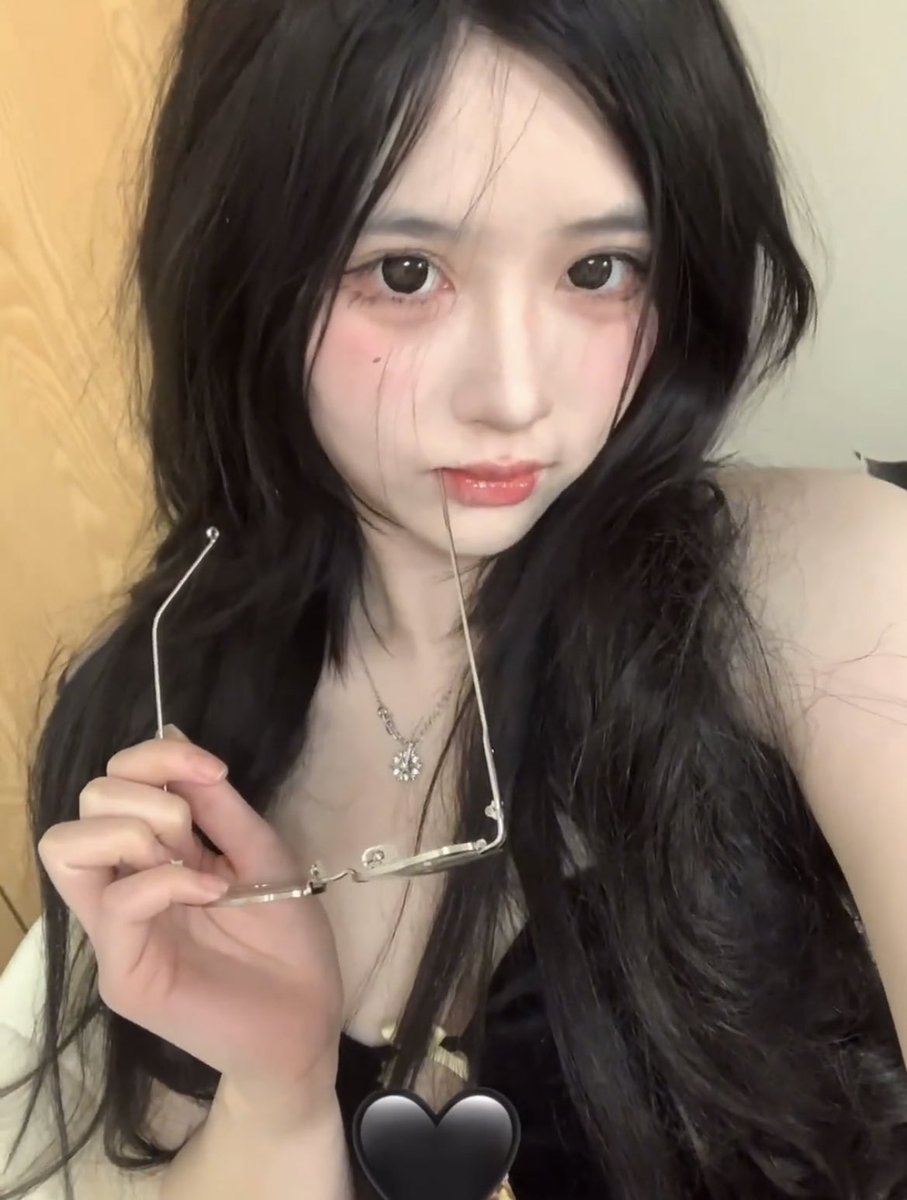 别让我在浙江看见你，不然见一次亲一次 https://t.co/JpvlXGVn6Z