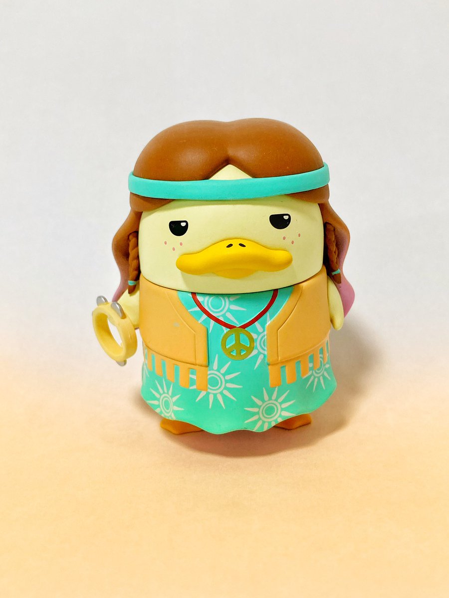twobase01's tweet photo. POPMARTで『DUCKOO ミュージック フェスティバル シリーズ』を1つ買ったらこの子が出てきた🎵

HIPPY GIRL✨✨

#POPMART 
#フィギュア
#音楽
#HIPPYGIRL
#figure 
#フェス
#ダック https://t.co/hUz1EVj2FK