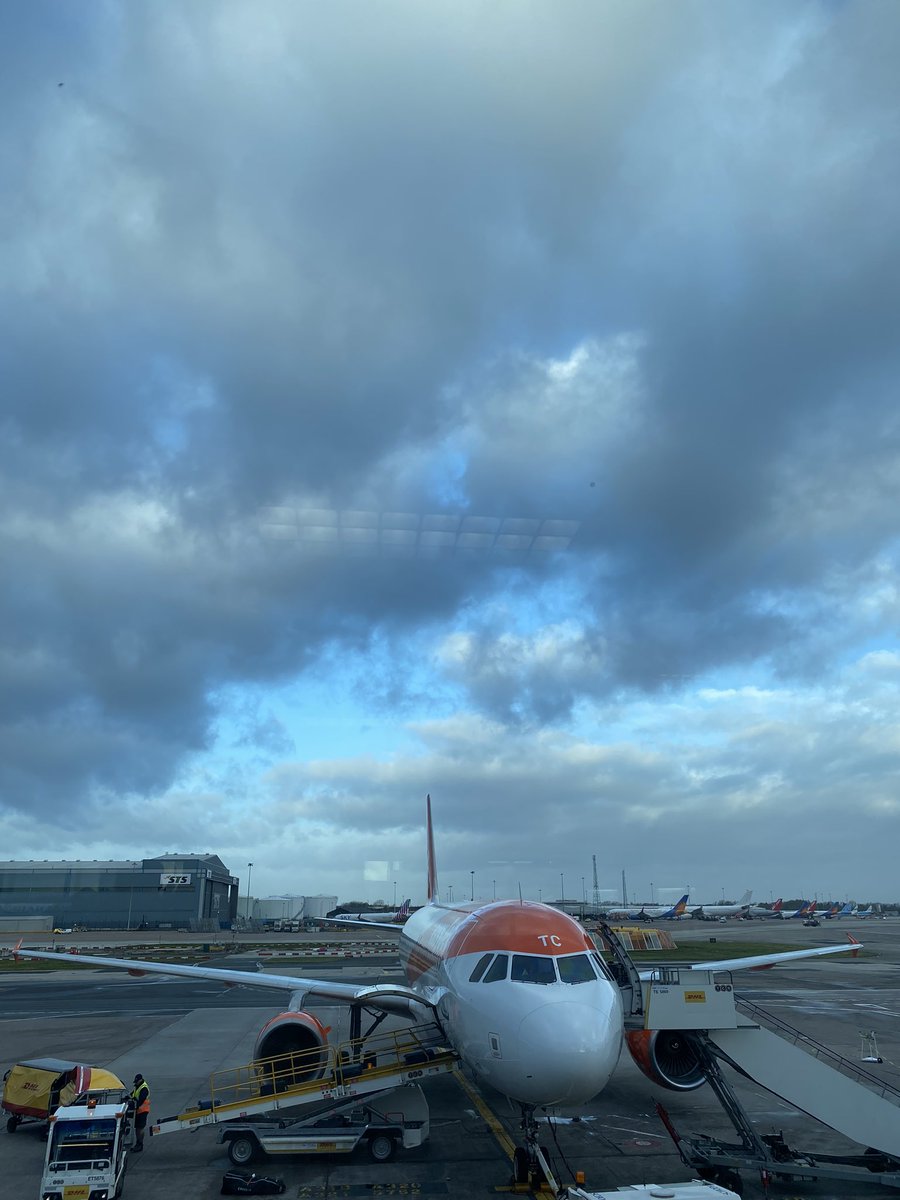 Iceland trip time! Miss H is an honorary Geographer for the rest of the week… #ReptonToReykjavik 🇮🇸 ✈️