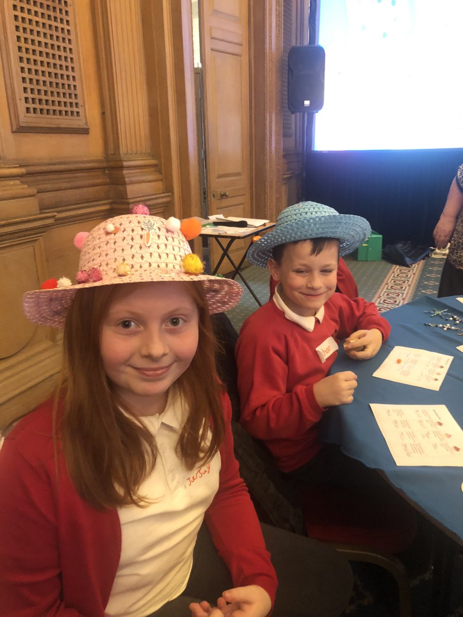 DECLeeds's tweet image. A HUGE thank you to our friends at @leedsirish for supporting our #intergenerational #friends event with #bunny ears and cake! You are very kind! #generosity @LCILeeds @BronaghDaly @Linking_Network @IntergenLinking @DunhillMedical @iwill_movement