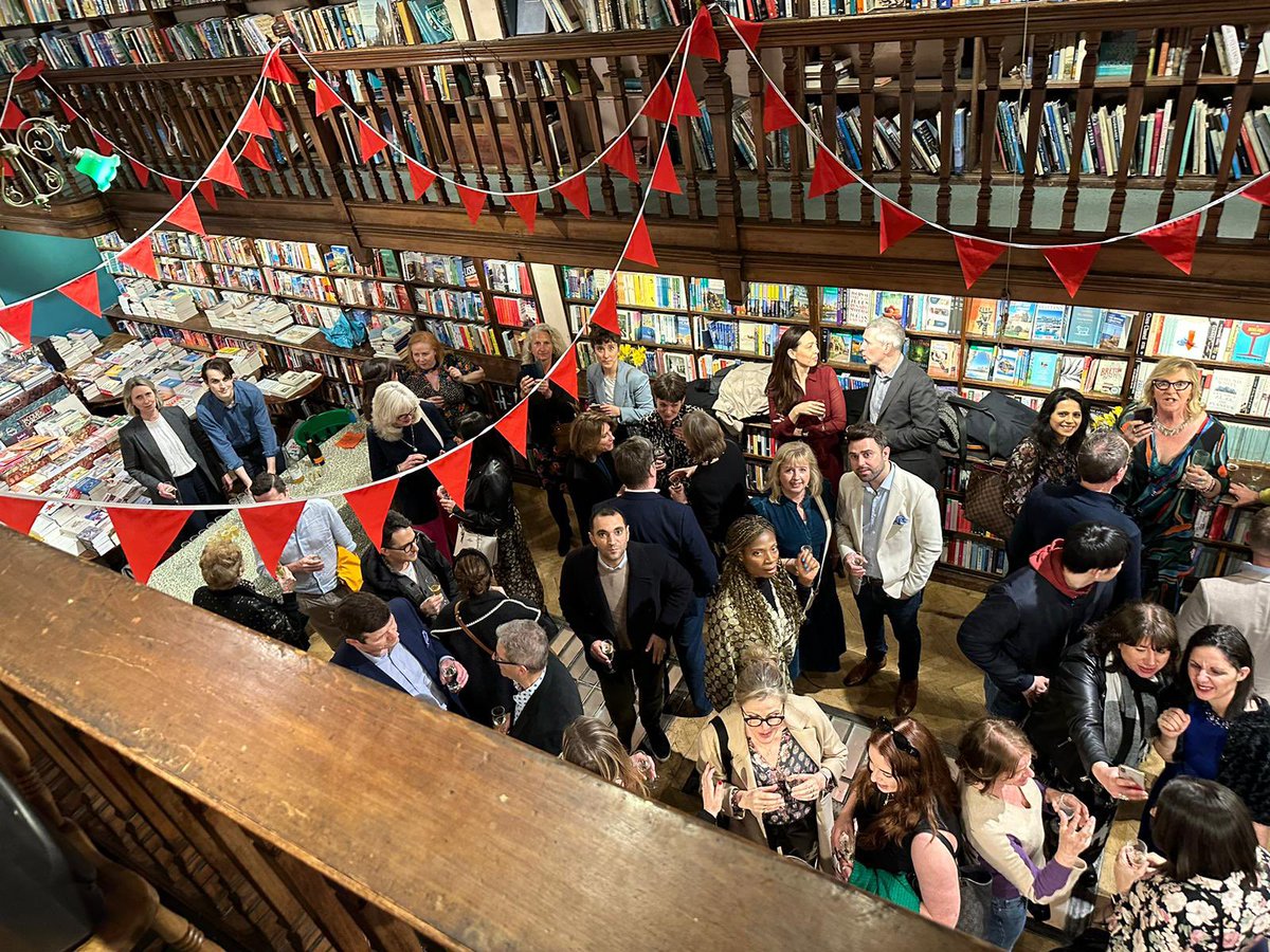 drlouisenewson's tweet image. Wow. What an amazing evening 🥂

Last night I lived out one of my dreams - to hold a book launch event in @Dauntbooks 

Huge thanks to everyone who has supported me so far! I am blown away by the response to my book and I hope this is the start of change for women everywhere