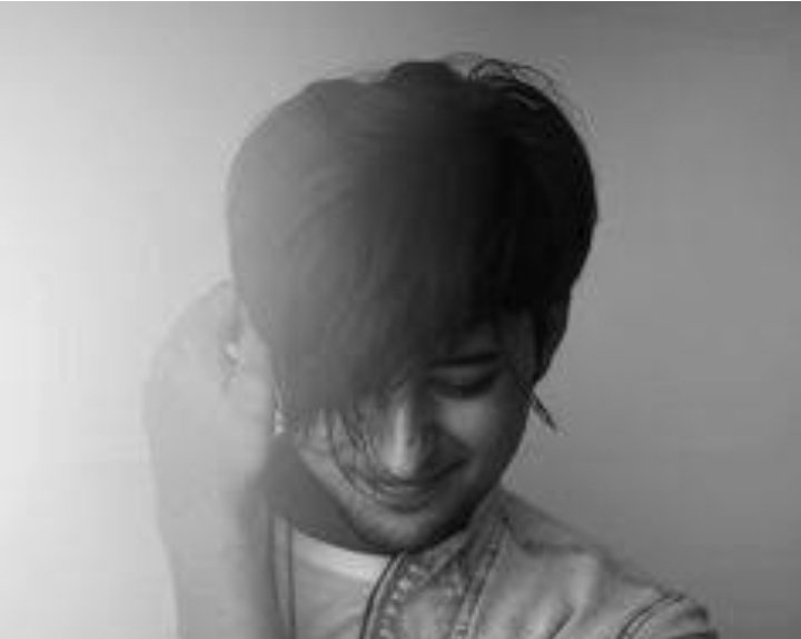 DARSH_RAVAL_DZ's tweet photo. Konsi wali haircut loon
Samjh nhi aa rha
#bluefamily ke #darshners recommend Karo yaar ... ๐ค๐โฅ๏ธ
Pov: when darshan needs a haircut , tym ho gaya hai ๐ซฃ https://t.co/7kU1mS8WzC