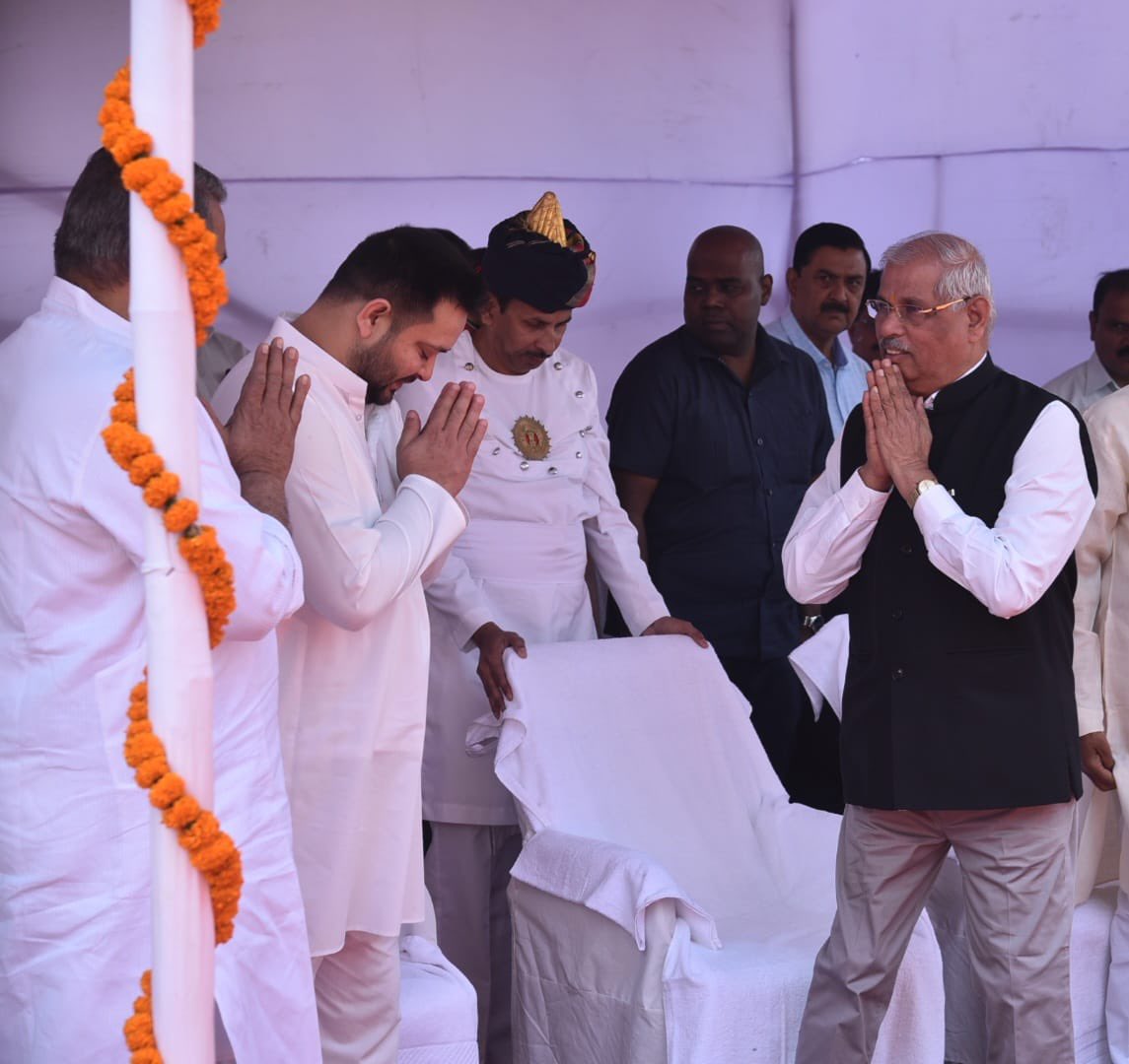 yadavtejashwi's tweet photo. स्वतंत्रता संग्राम के क्रांतिदूत अमर शहीद वीर भगत सिंह, सुखदेव और राजगुरु के शहीदी दिवस पर आयोजित राजकीय कार्यक्रम में पुष्प अर्पित कर उन्हें नमन किया। इन महान वीर शहीदों का सर्वस्व बलिदान युवा पीढ़ी के लिए सदैव प्रेरणास्रोत रहेगा। जय हिंद! #Shahid_Diwas https://t.co/8ya1bJTVfa