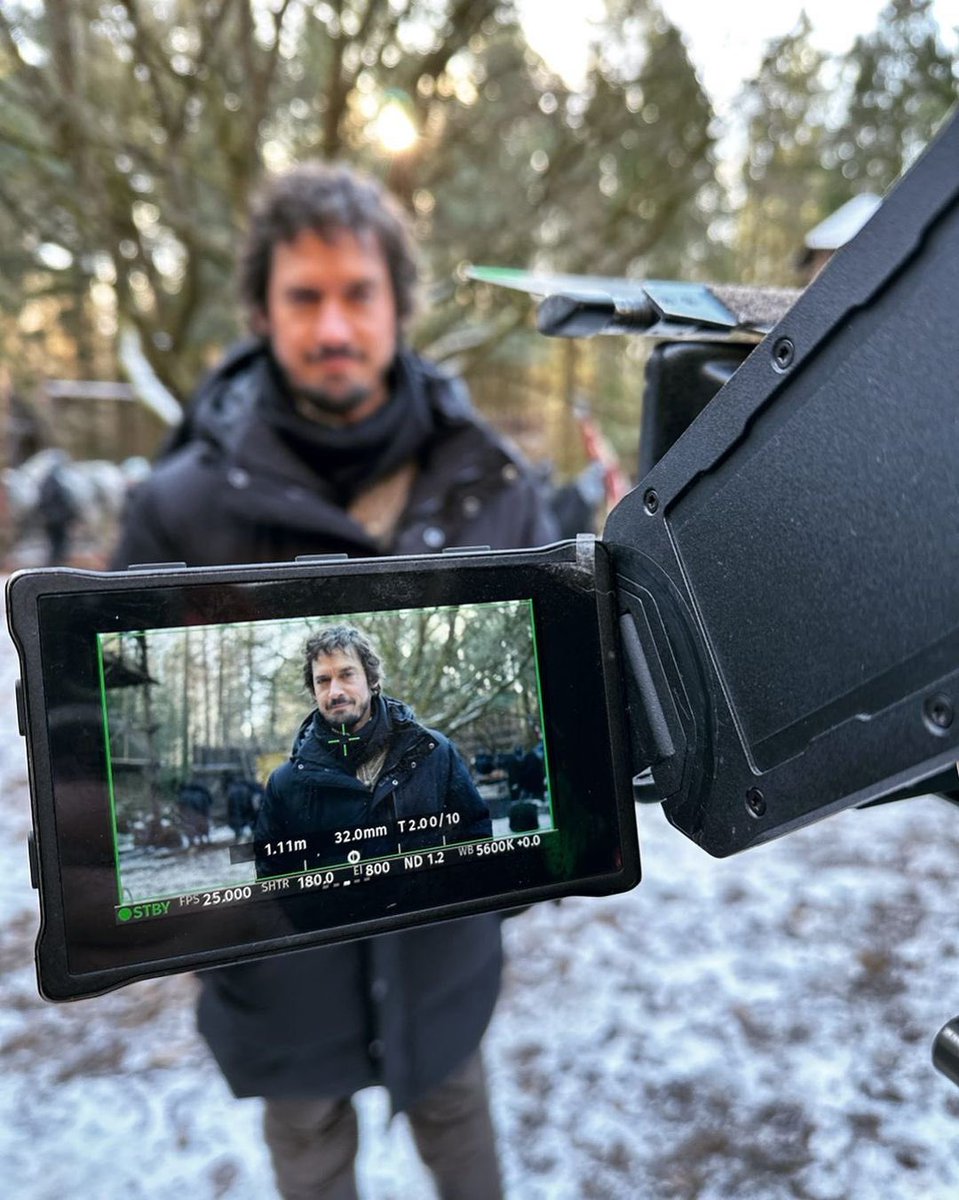 • Will Kemp 
“Throwback to snowy sets in Budapest 🎬” 

#filming #budapest #ElTurco #WillKemp #CanYaman