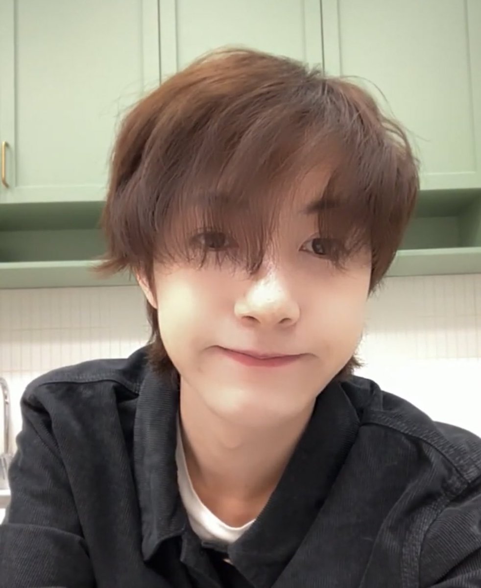 norendestiny's tweet photo. 오늘 런쥔이 머리 약간 이때 같다 ㅋㅋㅋㅋ https://t.co/UXLBATHUeV