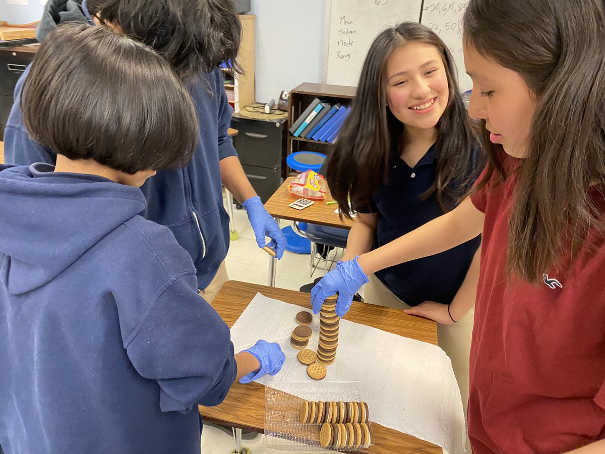 salemmathis's tweet photo. 7th grade Oreo stacking to find mean, median, mode and range! @rbcsnj https://t.co/ekazhcMTaM