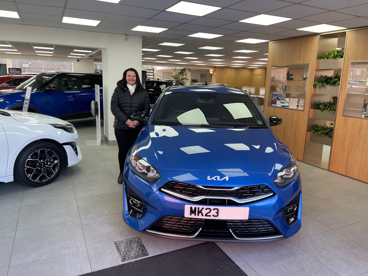 PremAutomotive's tweet photo. #PremierPeople 📸
Congratulations to Joy Ashley on collecting her #23plate #KiaProceed 🥳
It looks absolutely gorgeous 💙
Enjoy your wonderful new wheels Joy! https://t.co/CJsiCaXabu