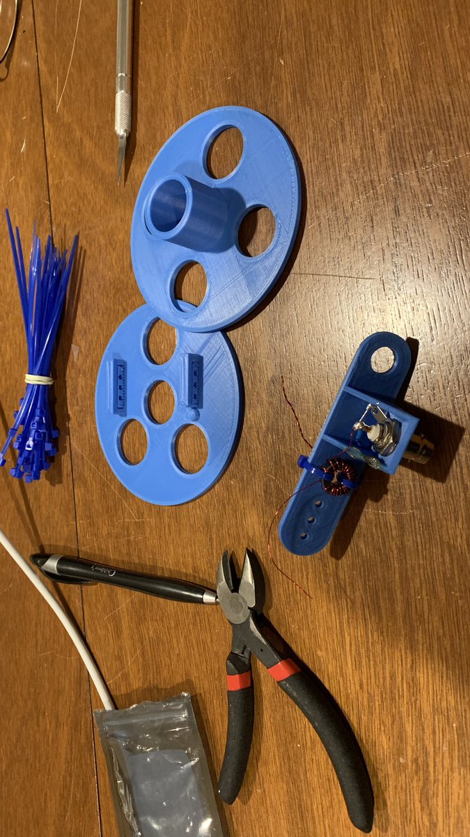 KevinW8NI's tweet photo. Friend 3d printed my new form for an EFHW. Canโt wait to get it all put together. #POTA #EFHW #hamradio #antennabuild https://t.co/GjxNG2X1Fa