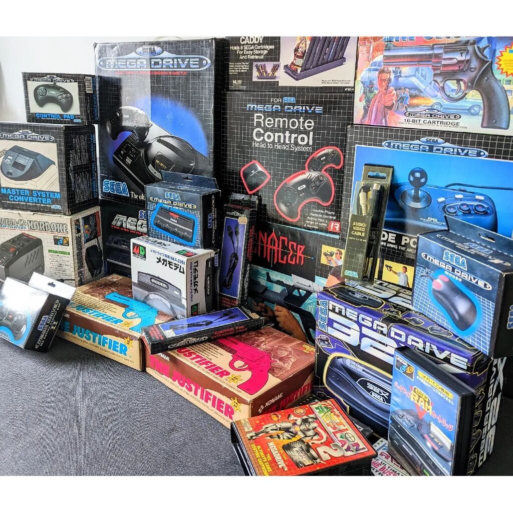 Slowly, slowly the complete in box #Sega Mega Drive peripherals and add-ons make their way into my games room. One of my favourites to play with is the mouse. I wish #Dune 2 officially supported it.

#retrorefresh #retrogaming #collection #megadrive #segagenesis #gamesroom