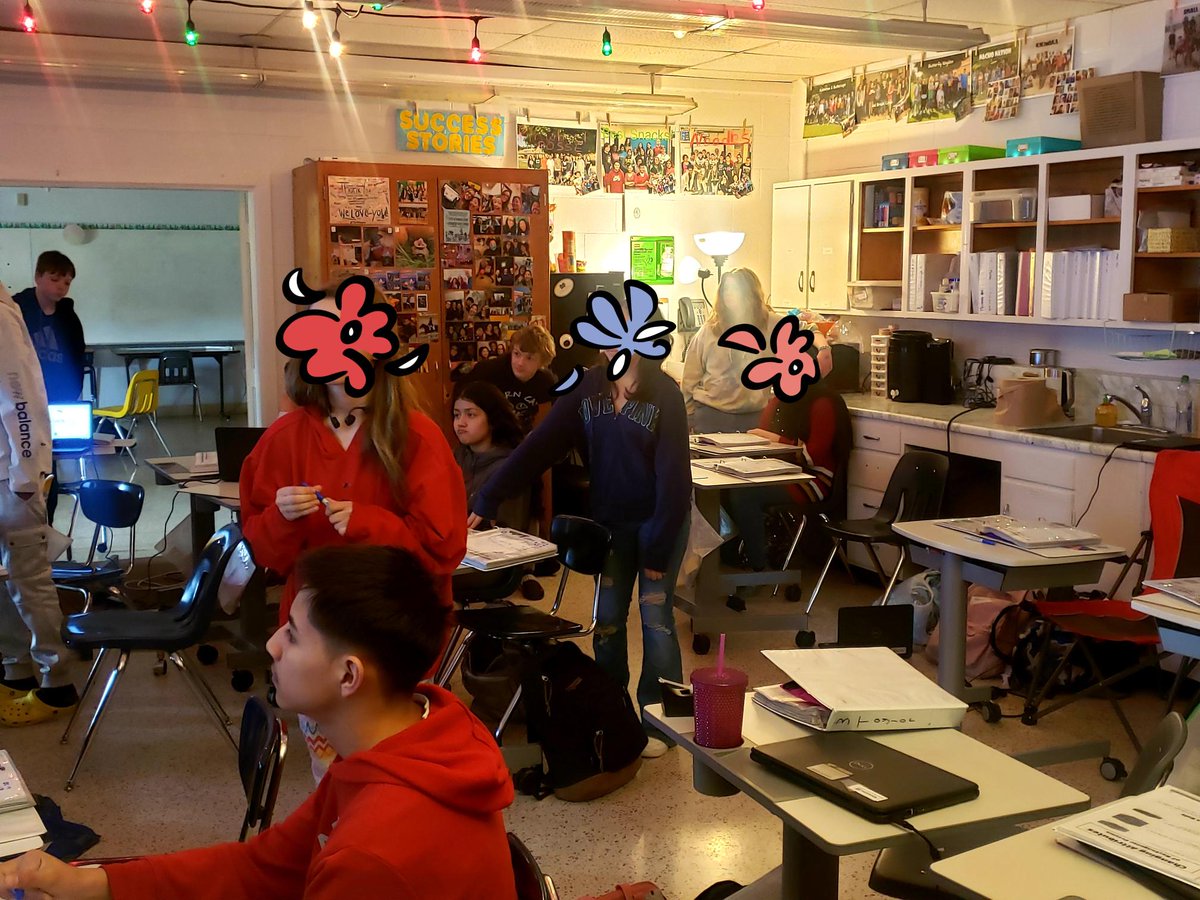 BensonVoss's tweet photo. How do u create focus, the week b4 Spring Break? BraIN bREaKS - when kids R antsy, Stop, Pair-up, Patty Cake, Point @ a Rectangular Prism, Who can stand on 1 leg the longest, Make Angle Pairs w/ a Buddy? Use your imagination! #engagement #readthecrowd https://t.co/oJn3qsMQ7i