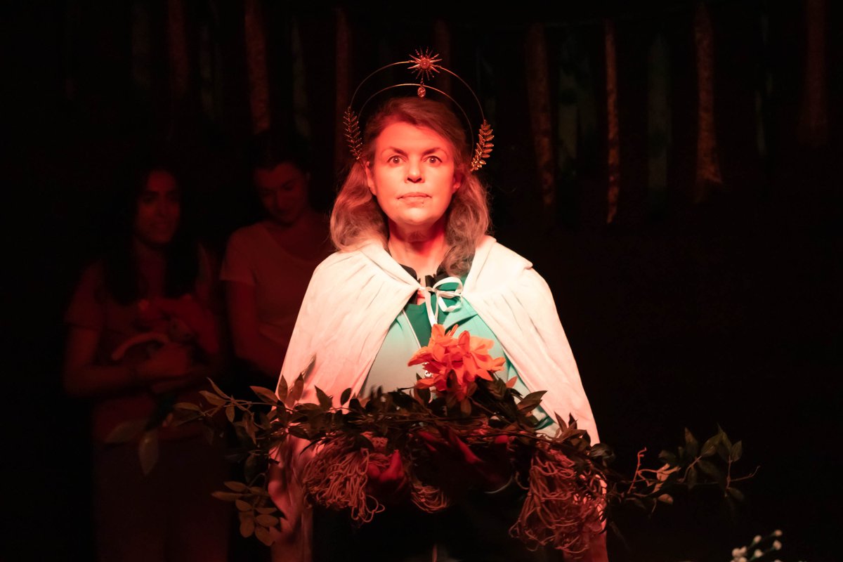 If you can't make it <a href="/SpaceArtsCentre/">The Space</a> for <a href="/MarvMach/">Marvellous Machine Theatre Company 🧜‍♀️</a>'s Morveren, never fear, you can catch it tonight via their livestream, or on-demand for the next two weeks.

Full of Cornish mythology and a digital choir, it's not to be missed 

#theatre #fringetheatre

space.org.uk/event/morveren…