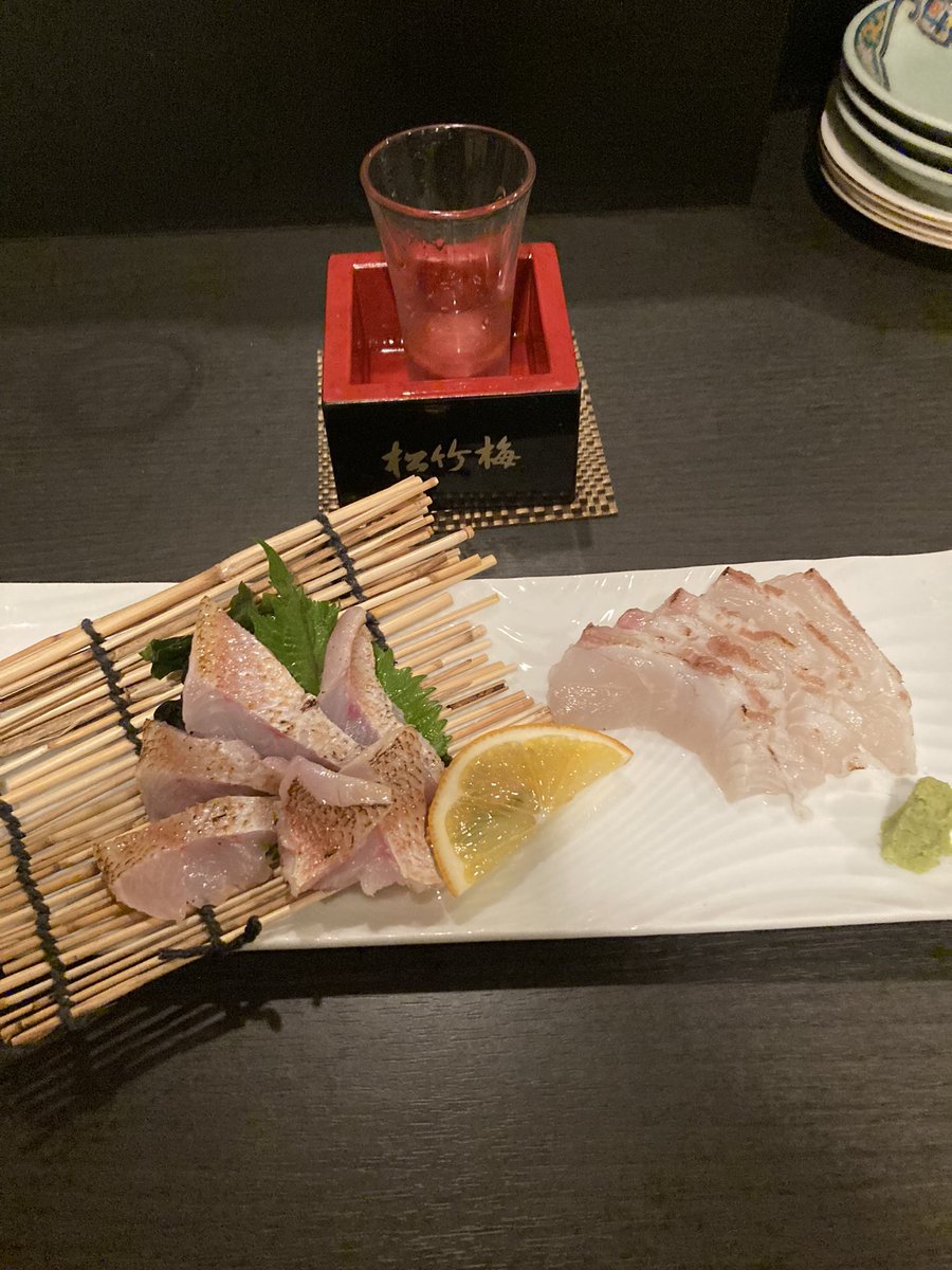 nurisugi's tweet photo. あかん。
ばりうまいご飯屋来て美味しんぼ見ながらドヤ顔で食べてもうとる。
高畑の彼がステーキハウスで玉ねぎ淡路産っすよねっていうだいたいそうやろの質問投げかけた時とおんなじ顔してもとる。気持ちよすぎる。大汗 https://t.co/sFn9D0RB2V
