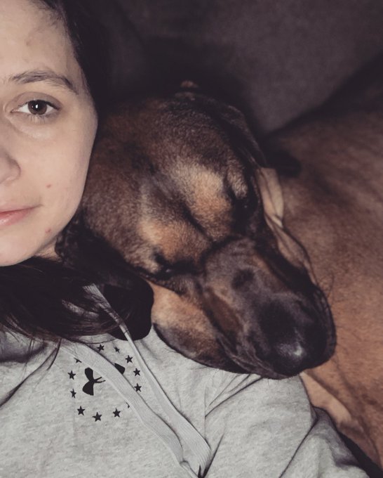 My snuggle bug this morning 😘❤️  #goodmorning #natural #NaturalBeauty #onlyfans #onlyfans_girl #onlyfansbabe<a href="/tag/goodmorning"class="tags">#goodmorning</a><a href="/tag/natural"class="tags"><span>#natural</span></a><a href="/tag/thursday"class="tags"><span>#thursday</span></a><a href="/tag/naturalbeauty"class="tags"><span>#naturalbeauty</span></a><a href="/tag/puppylove"class="tags"><span>#puppylove</span></a><a href="/tag/manifestation"class="tags"><span>#manifestation</span></a>