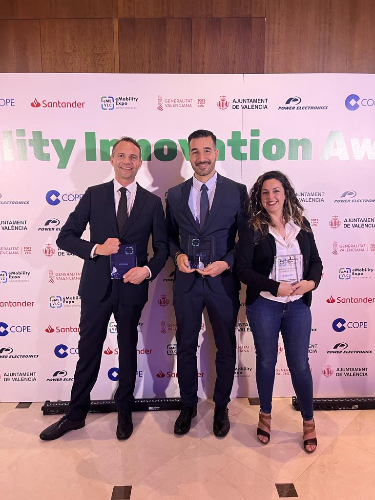 caisisdos's tweet photo. Our CEO Jose Castillejo with the others finalist.
#blockchain #Criptomonedas 
#Web3 #NFTs @markets @saylor
@coinbase @binance @CoinMarketCap @CNNEE https://t.co/hWvYwoHsWT