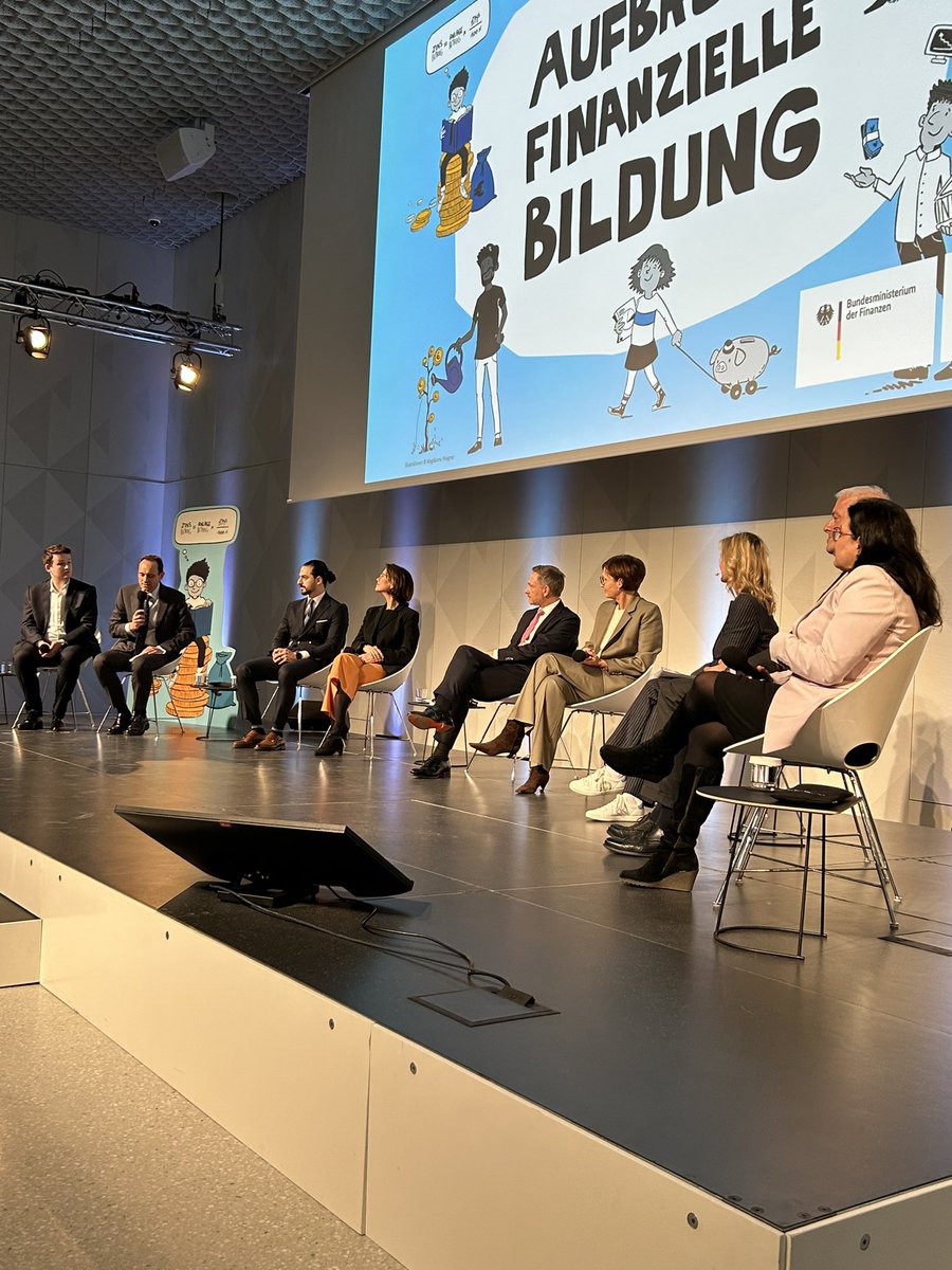 Kevin Hackl (@kevin_hackl) on Twitter photo Aufbruch Finanzielle Bildung im Schulterschluss von <a href="/BMF_Bund/">Bundesministerium der Finanzen</a> & @BMBF_Bund. Wichtige Initiative, die Frage ist: Wie das Thema in die Breite tragen? Gut dass <a href="/bundesbank/">Deutsche Bundesbank</a> @BaFin_Bund aber va. <a href="/boeb_net/">Bündnis Ökonomische Bildung Deutschland</a> und <a href="/KamiarBar/">Kamiar BarBar</a> als Brücke in die Schulen und zu Verbrauchern hier sind. <a href="/Bitkom/">Bitkom</a> Aufbruch Finanzielle Bildung im Schulterschluss von <a href="/BMF_Bund/">Bundesministerium der Finanzen</a> & @BMBF_Bund. Wichtige Initiative, die Frage ist: Wie das Thema in die Breite tragen? Gut dass <a href="/bundesbank/">Deutsche Bundesbank</a> @BaFin_Bund aber va. <a href="/boeb_net/">Bündnis Ökonomische Bildung Deutschland</a> und <a href="/KamiarBar/">Kamiar BarBar</a> als Brücke in die Schulen und zu Verbrauchern hier sind. <a href="/Bitkom/">Bitkom</a>