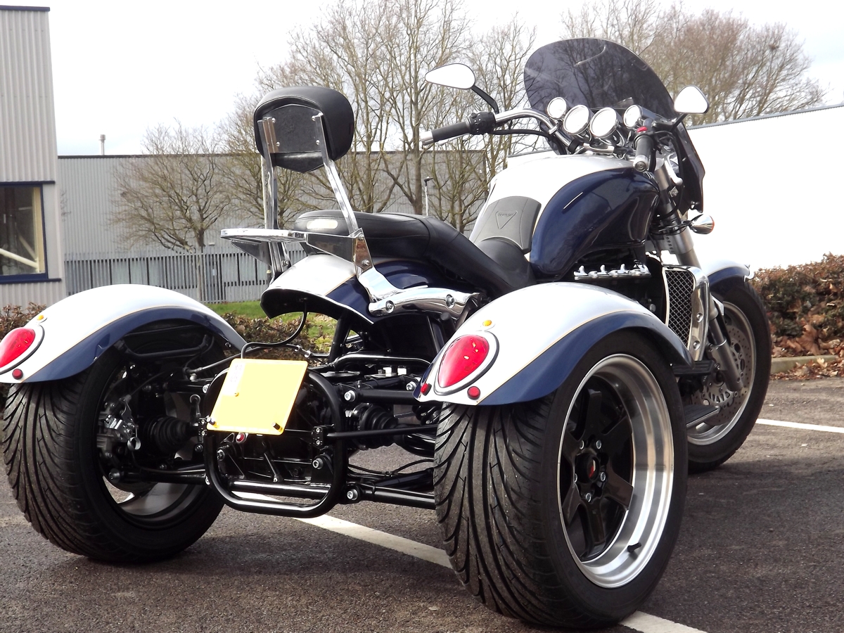 casarva's tweet photo. Casarva Triumph Rocket 111 IRS shaft drive trike with reverse. Independent Rear Suspension (IRS) and built at the Casarva Trike Works. 
Casarva also supply trike conversion kits for shaft, belt and chain drive bikes and ship worldwide.
#trike #triumph #casarva #trikes #trikekit https://t.co/OhPqgnoval