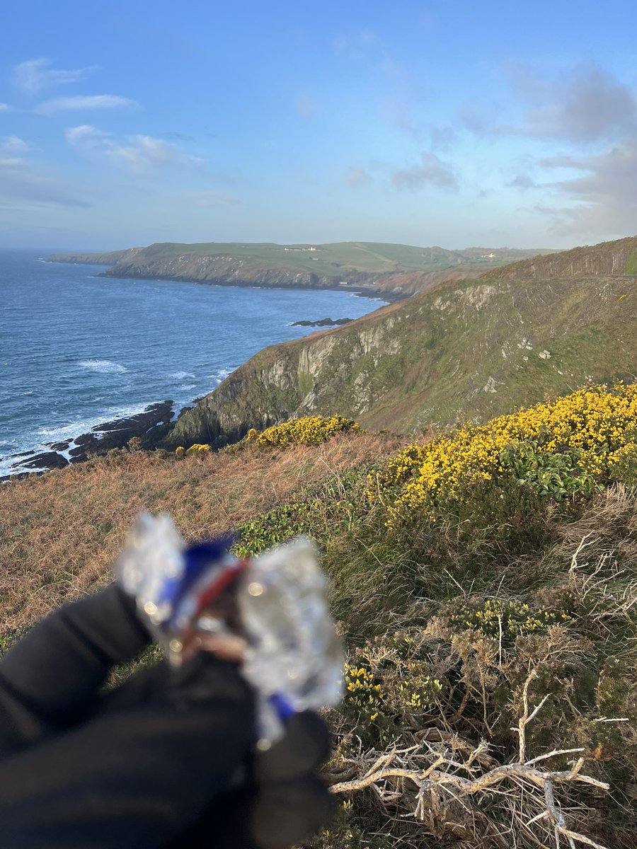 3POPIOM's tweet photo. The phantom boiled sweet eater has returned to Marine Drive! Picked up many of their discarded wrappers this morning. Beautiful morning for a walk with the hounds @BiosphereIOM @plastic_busters @pawsonplastic #3pop #3piecesofplastic https://t.co/ZVcV958Iu0