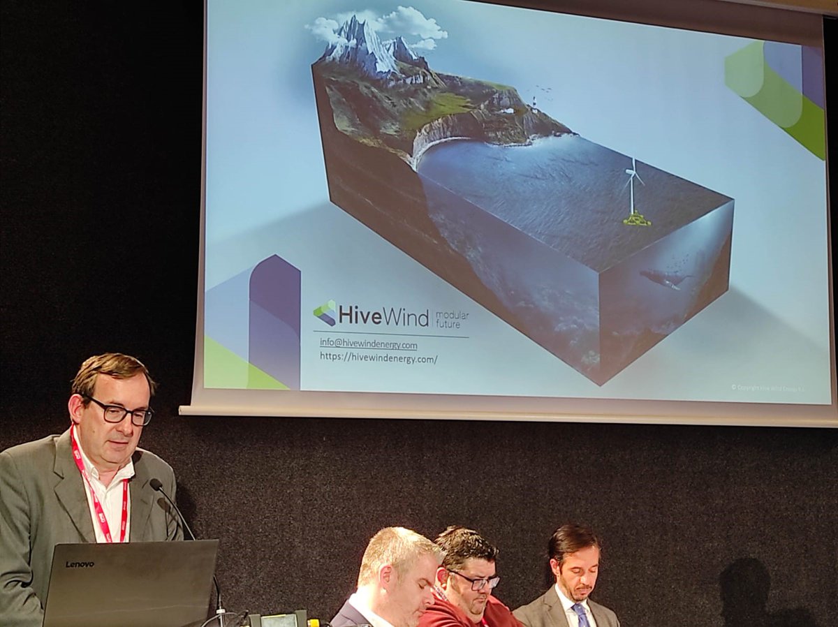 ISMrevistaMar's tweet photo. Hoy el tema central de la ponencia de #Sinaval dentro de la #WMW ha sido" Tecnología para la #descarbonización desde la perspectiva de los buques"🛳️🚢
Empresas 🇪🇸 han presentado sus proyectos sobre #aerogeneradores. https://t.co/sZyOTJ3GEN