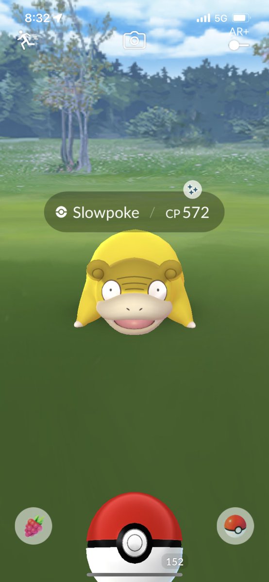 Meluminvti's tweet photo. Wait what? Shiny slow poke on map and transformed into zorua? IS THIS A THING ? https://t.co/mLRmQm0Q1r