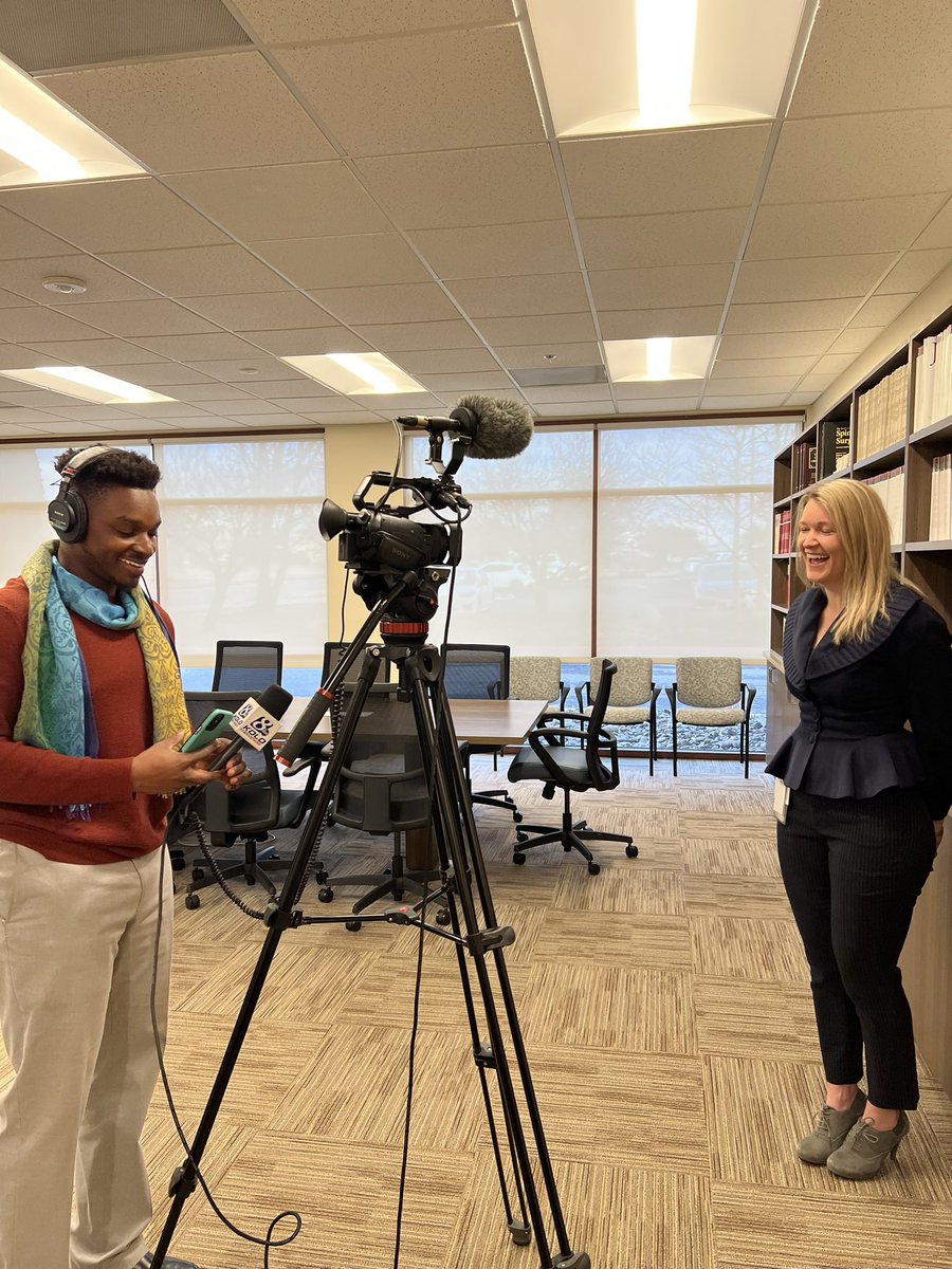 NickKnows_1's tweet photo. .@KOLO8 tune into GMR @6! I’ll have the story about the recent uptick in hip &amp; knee replacements. I spoke to Dr. Jessell Owens from @GreatBasinOrtho . #hipreplacement #kneereplacement #jointpain #KOLO8NewsNow #GoodMorningReno 

https://t.co/jQotvai3Uh https://t.co/AmWvG5HILa