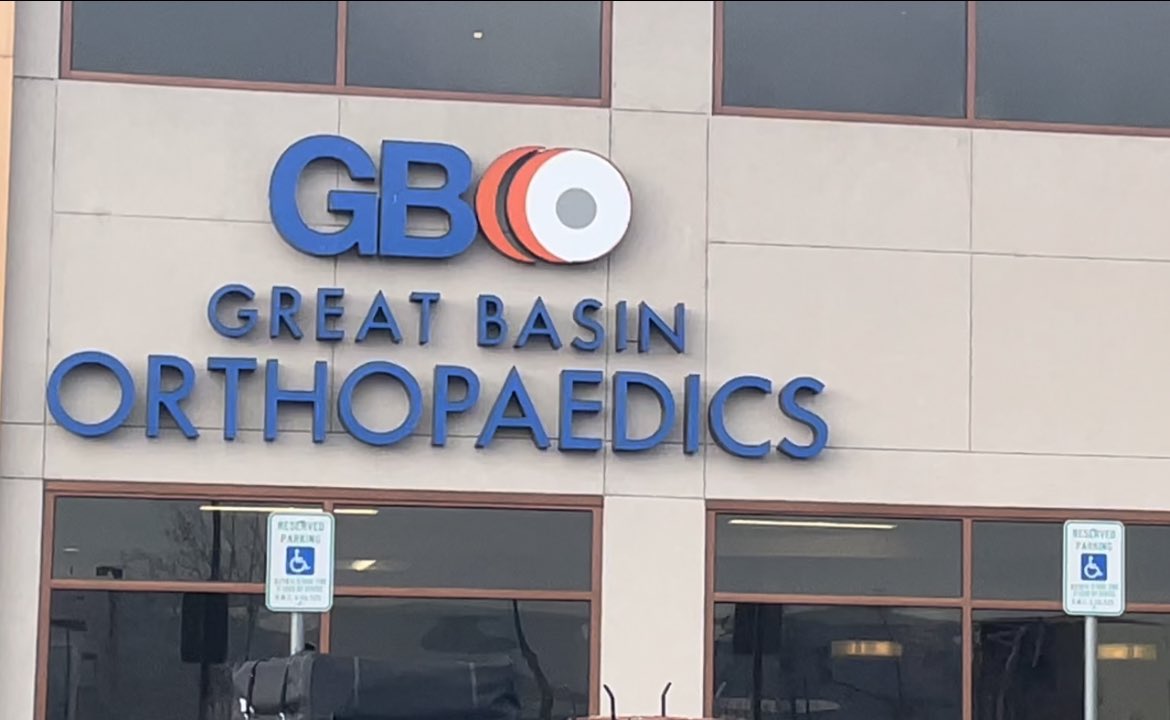 NickKnows_1's tweet photo. .@KOLO8 tune into GMR @6! I’ll have the story about the recent uptick in hip &amp; knee replacements. I spoke to Dr. Jessell Owens from @GreatBasinOrtho . #hipreplacement #kneereplacement #jointpain #KOLO8NewsNow #GoodMorningReno 

https://t.co/jQotvai3Uh https://t.co/AmWvG5HILa