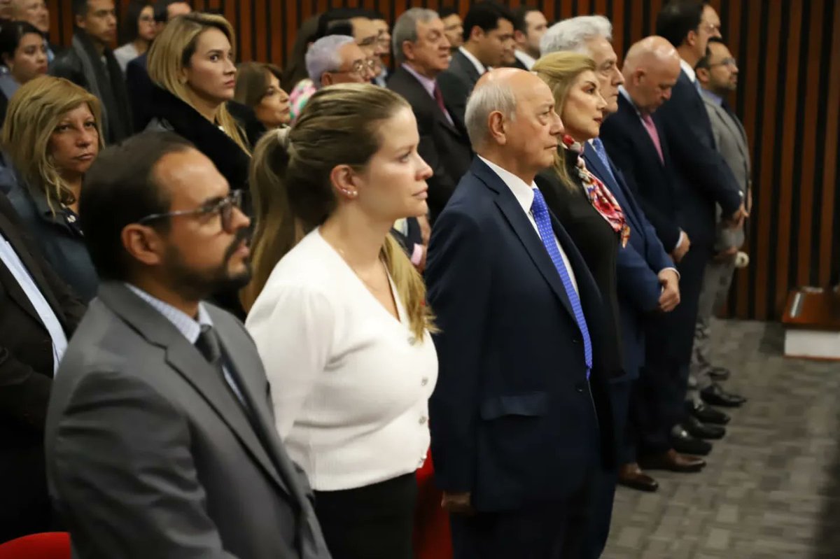 Unilibrebog's tweet photo. La Registraduría Nacional del Estado Civil y la Universidad Libre llevaron a cabo el Conversatorio por la Modernización del Código Electoral.

Un espacio donde se analizó y debatió los pormenores del Proyecto de Ley Estatutaria 111 de 2022. https://t.co/SgODKvgPyx