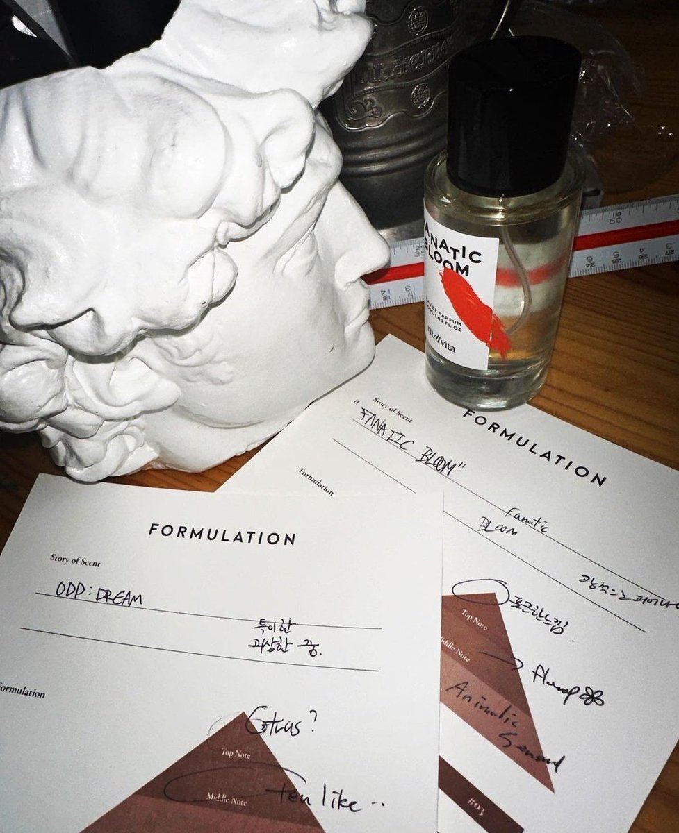 OnlyLookAtMino's tweet photo. [‼️] MINO IG update with his perfume collaboration with rìtdivita

✨️ Name: FANATIC BLOOM &amp; ODD:DREAM 
📆 It will be launched in April

#리트디비타 #Ad #FANATICBLOOM #ODDDREAM

▶️ https://t.co/byGMJlzUbZ

#MINO #송민호 @official_mino_ #위너 #WINNER @yginnercircle https://t.co/vKfao4BzHb