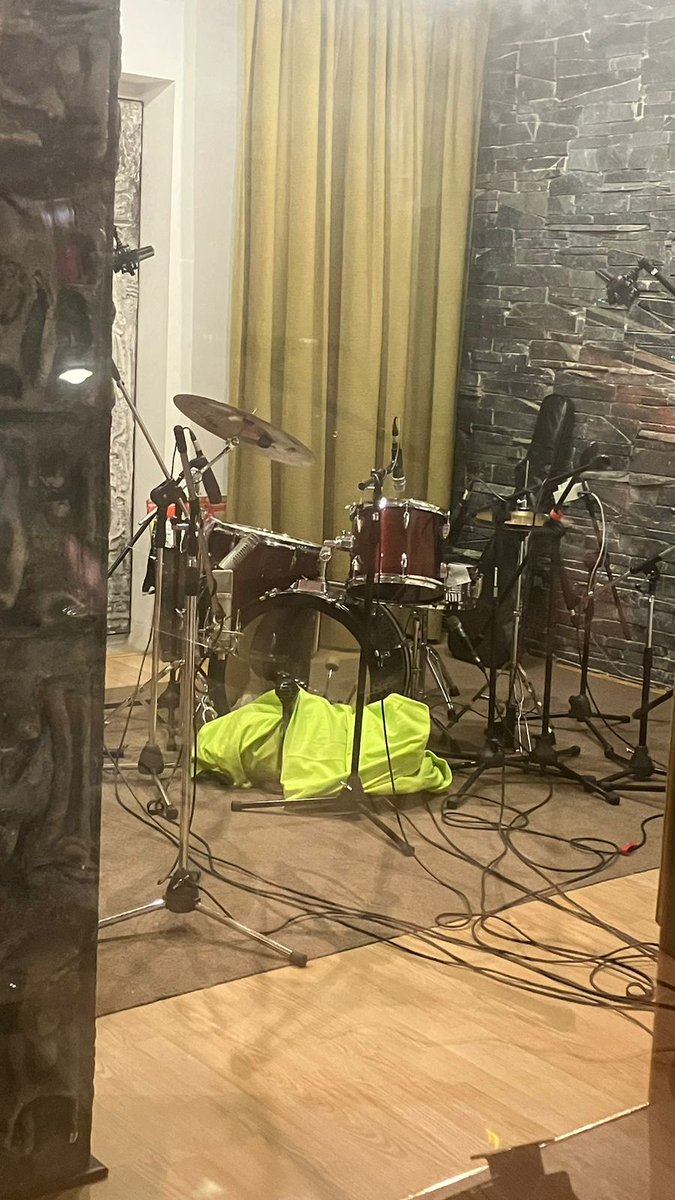 Vol11Studio's tweet image. Imágenes de grabación, nuevo artista en @MayaStudio Kari @sivarawk con asist. José Matiak #recordingstudio #indierock