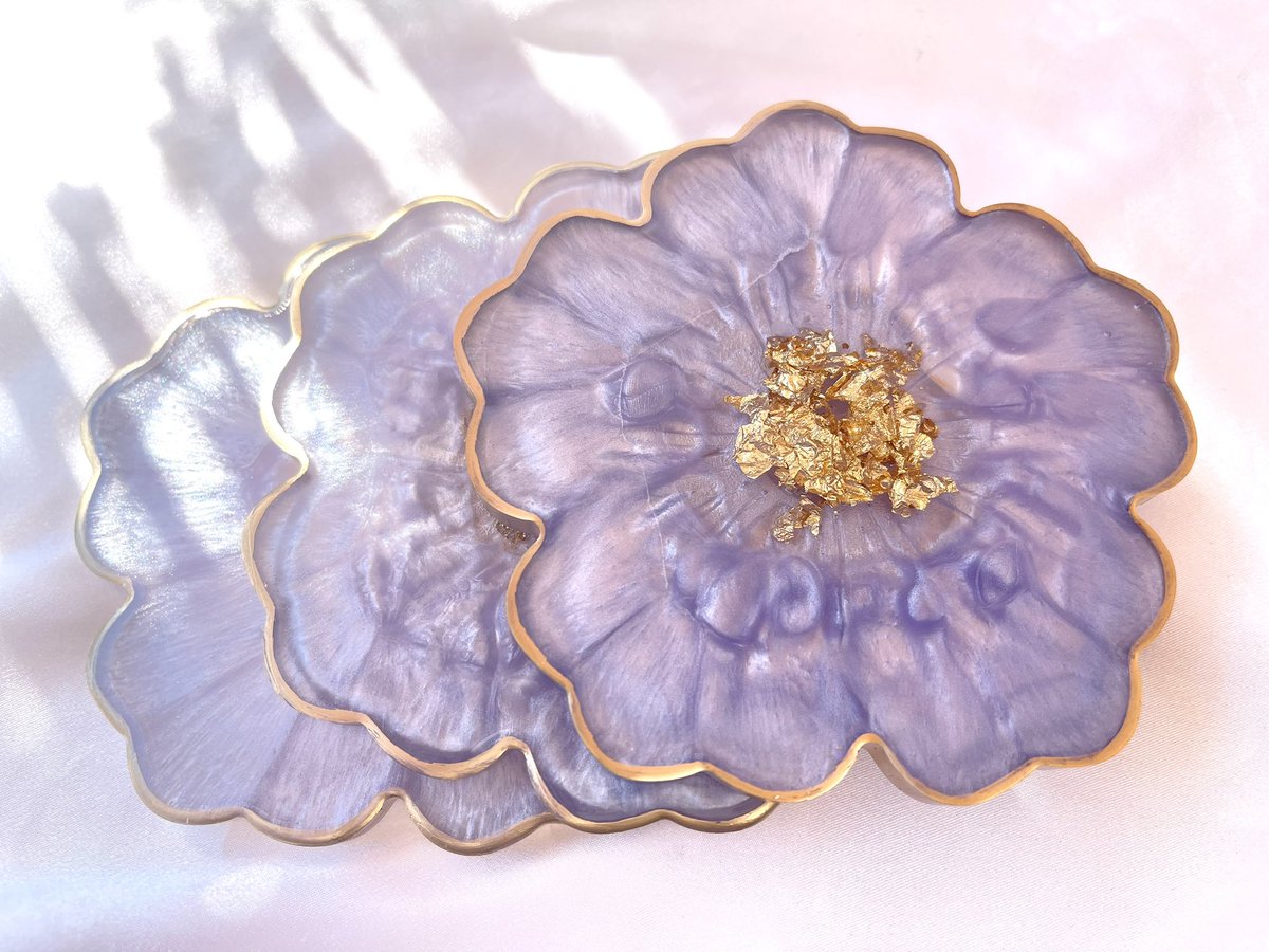 jasminresinart's tweet photo. Orchid Violet Lavender &amp; Gold Accented Floral Coasters✨ https://t.co/zu9SYjW8Gm