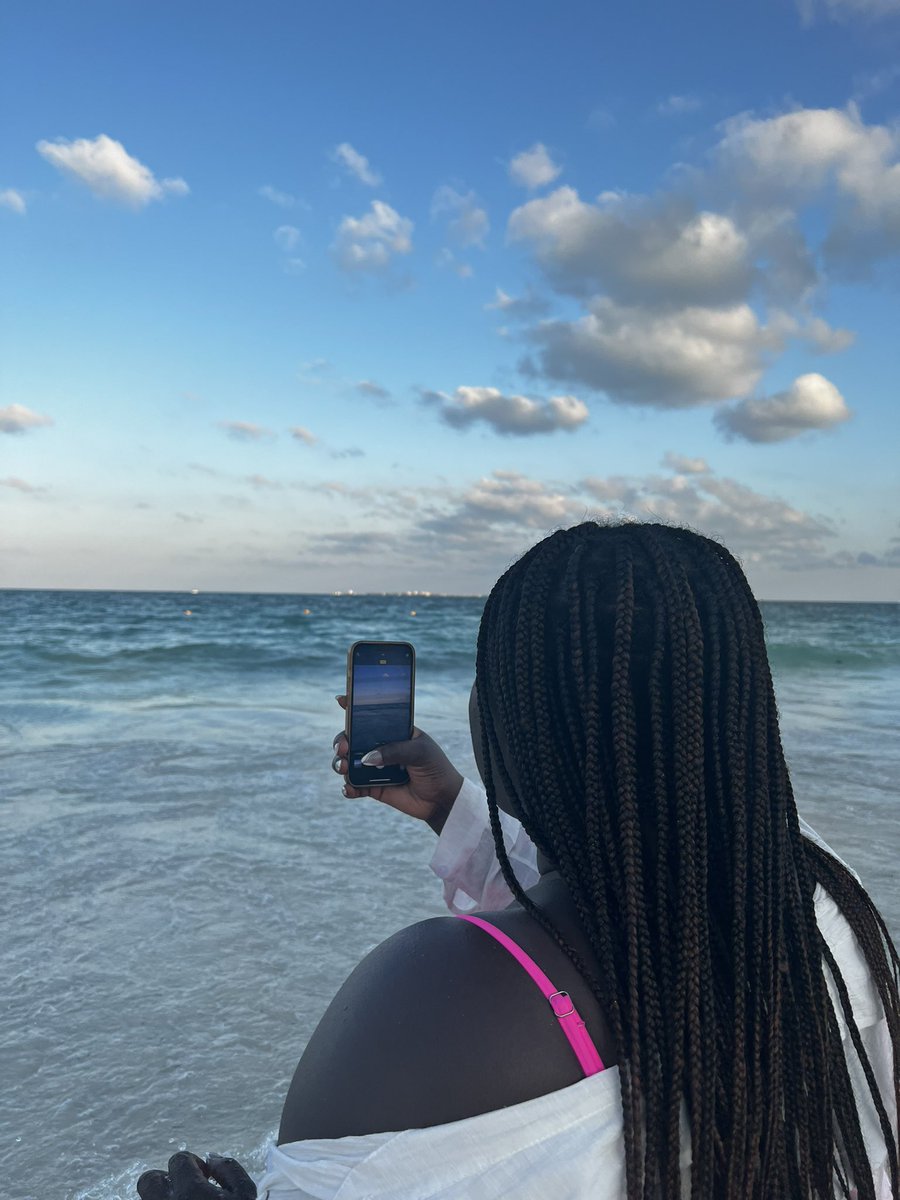 Queen Inez tweet media