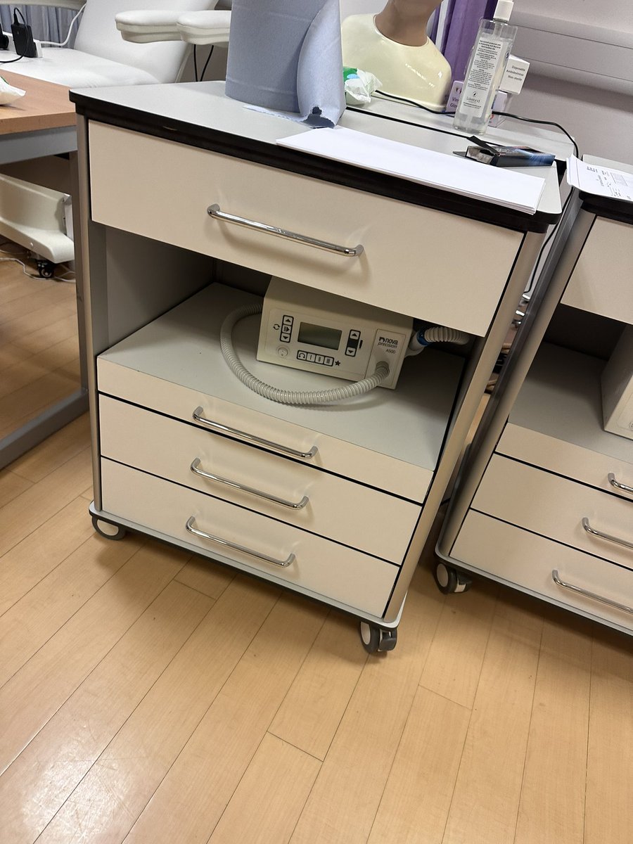 vickyfgregg's tweet photo. Spent the morning with  Sarah Venn-Dunn @titteryenot checking out the podiatry suite at @UCSouthDevon absolutely amazing space for future students @frankaborough @Richard_richhec @TSDFT_Pods https://t.co/YqchlKiZIe
