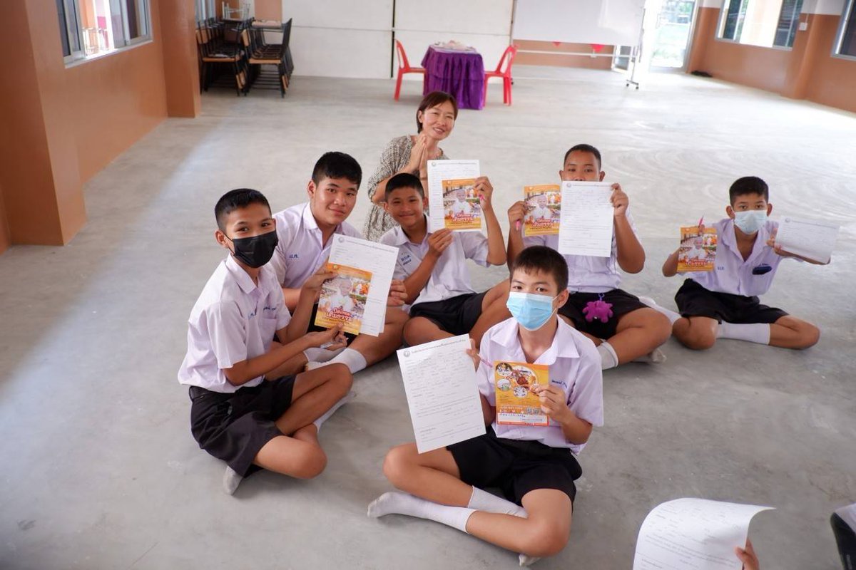 SecretaryCD's tweet photo. จังหวัดนนทบุรี ชวนบวชสามเณร วันนี้เอาบุญมาฝาก https://t.co/iMLGLnOdaQ