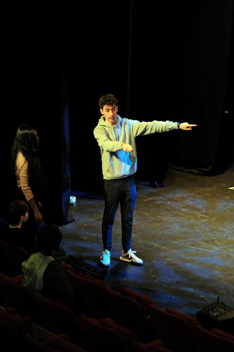 Having a blast MD’n the School of Rock with <a href="/BelmayneEtss/">Belmayne ETSS</a> Transition Years! I’ve perfected the art of pointing, apparently. Some tickets left on the door of <a href="/axisBallymun/">axis Ballymun</a> for tonight’s 7:30PM show. 👉🏼🎟️