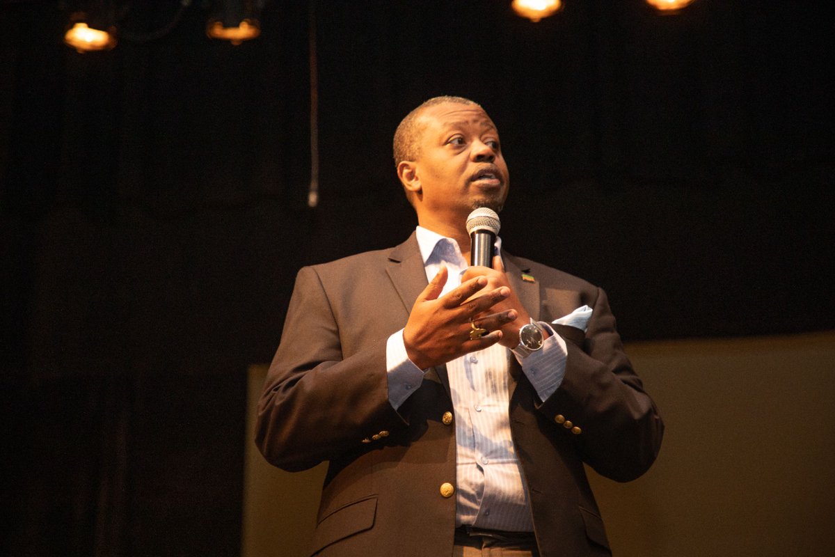 eMobilis's tweet photo. Our MD Mr Ken Mwenda giving an introduction about eMobilis during our annual tech talk.
#techtalk2023 https://t.co/11UVygLViY
