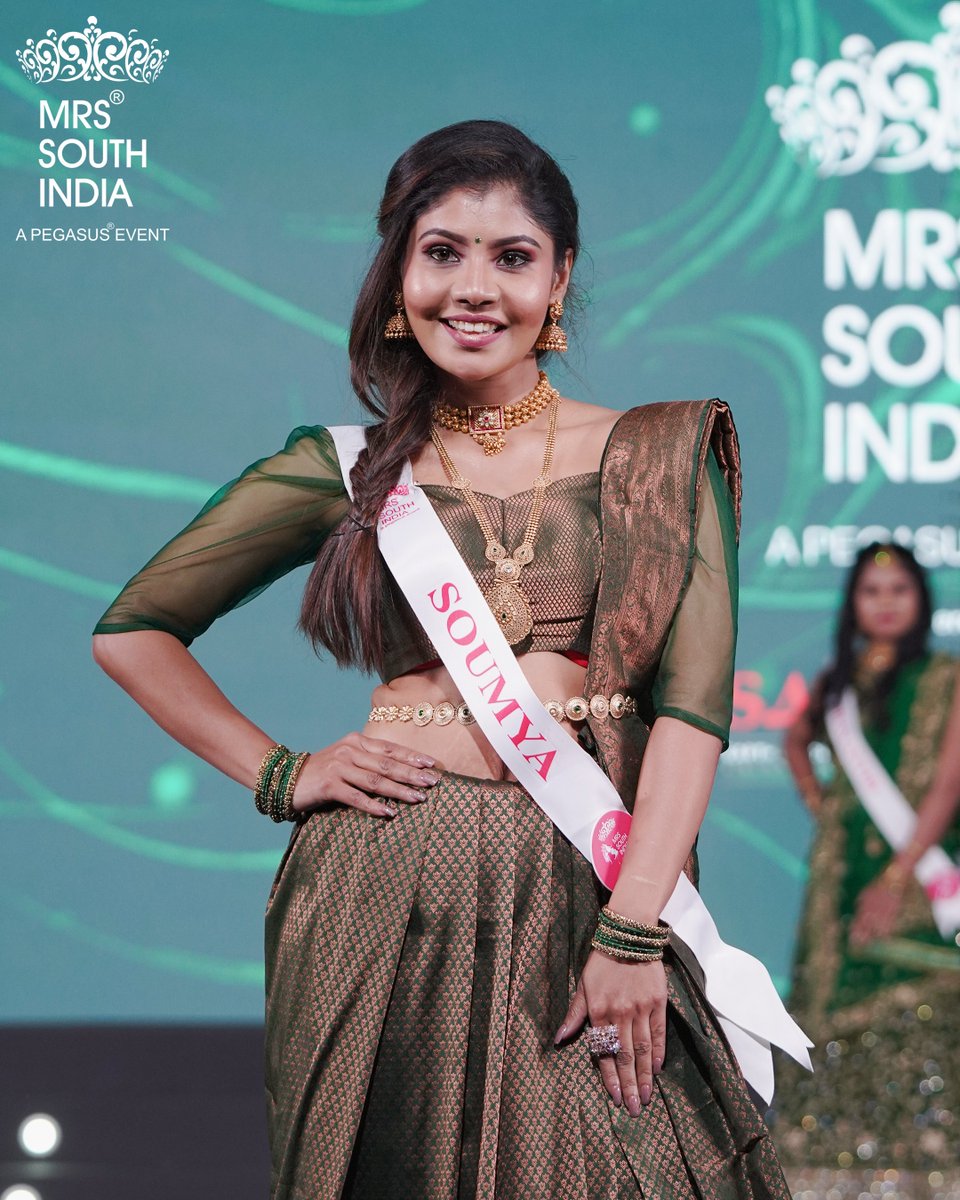 @uniquetimes_ and @dqueworld presents Mrs South India powered by @naturalssalon, @manappuramofficial, Alcazar, Hecate & @sajearthresort
Soumya Saleedher I @pommieyz
An event by: @pegasusglobalpvtltd
Event directed by: @drajitravi
#mrssouthindia #AjitRaviPegasus #pegasus #dque