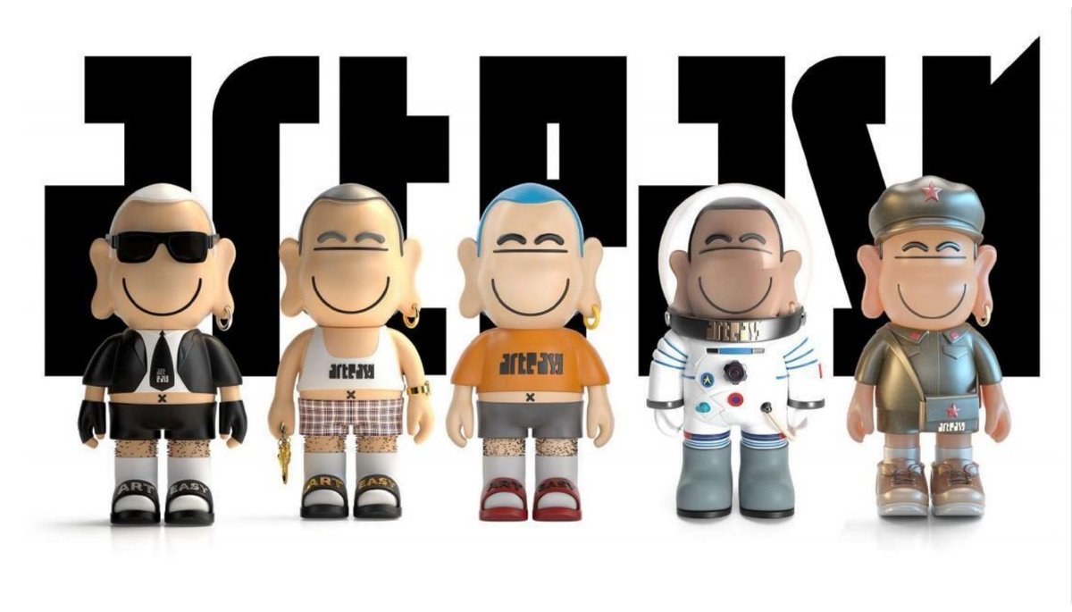 Gm fam❤️💫✨
The big head Buddha tide play originated from the role of "lion guide messenger" in the Southern lion dance culture. It was originally just a "little person" who explored the way and attracted the masses before the lion dance came out, but it assumed the role of