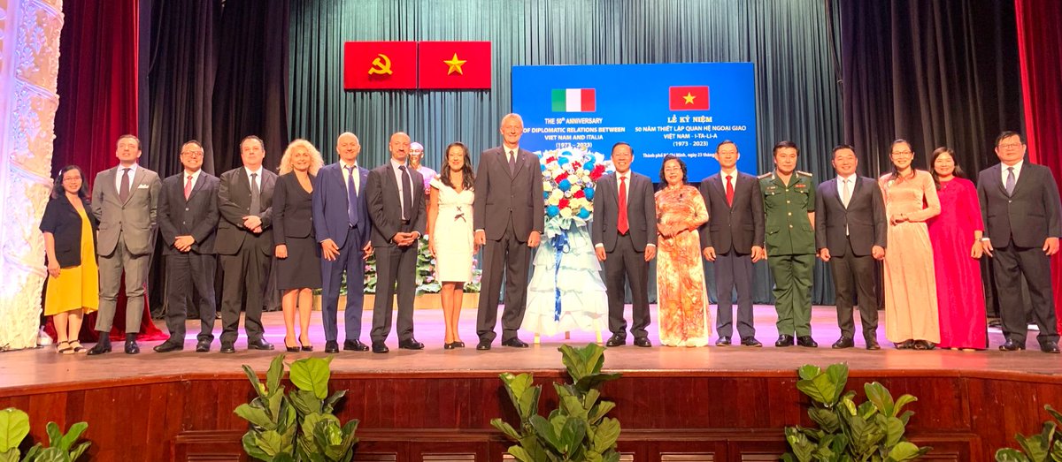 IchamV's tweet photo. Today marks the 50th #Anniversary of #DiplomaticRelation between #Italy & #Vietnam 🇮🇹🇻🇳 To honor such special occasion, today the Consulate General of Italia in Ho Chi Minh City and the People's Committee of Ho Chi Minh city organized the Celebration Ceremony at #SaigonOperaHouse https://t.co/V9LLxVarQr