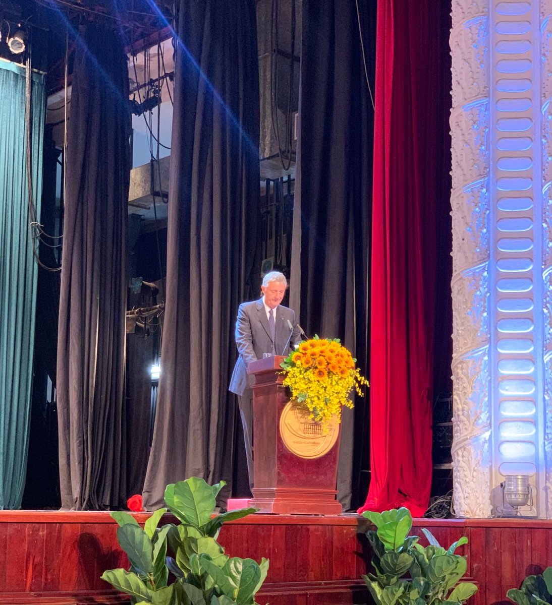 IchamV's tweet photo. Today marks the 50th #Anniversary of #DiplomaticRelation between #Italy & #Vietnam 🇮🇹🇻🇳 To honor such special occasion, today the Consulate General of Italia in Ho Chi Minh City and the People's Committee of Ho Chi Minh city organized the Celebration Ceremony at #SaigonOperaHouse https://t.co/V9LLxVarQr