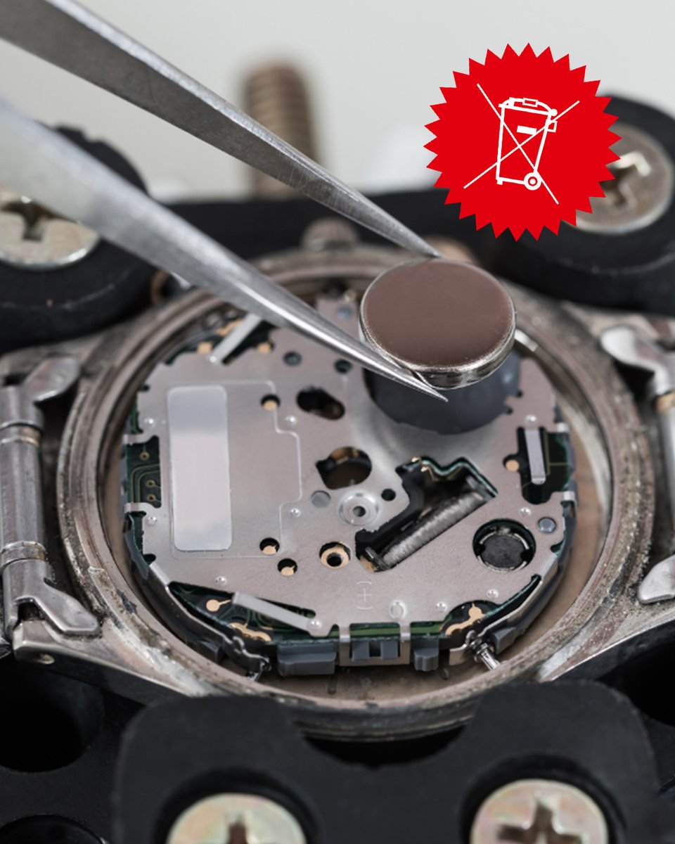dein_plan_e's tweet photo. Heute Nacht werden die Uhren umgestellt! Beweise ein ruhiges Händchen und checke, ob deine Batterie in der Uhr  funktioniert, oder du eine neue brauchst. Überall dort, wo du Batterien kaufen kannst, kannst du sie auch wieder zurückgeben! 👉https://t.co/oy8yCbRmWG 
#zeitumstellung https://t.co/yQt09SGUP4