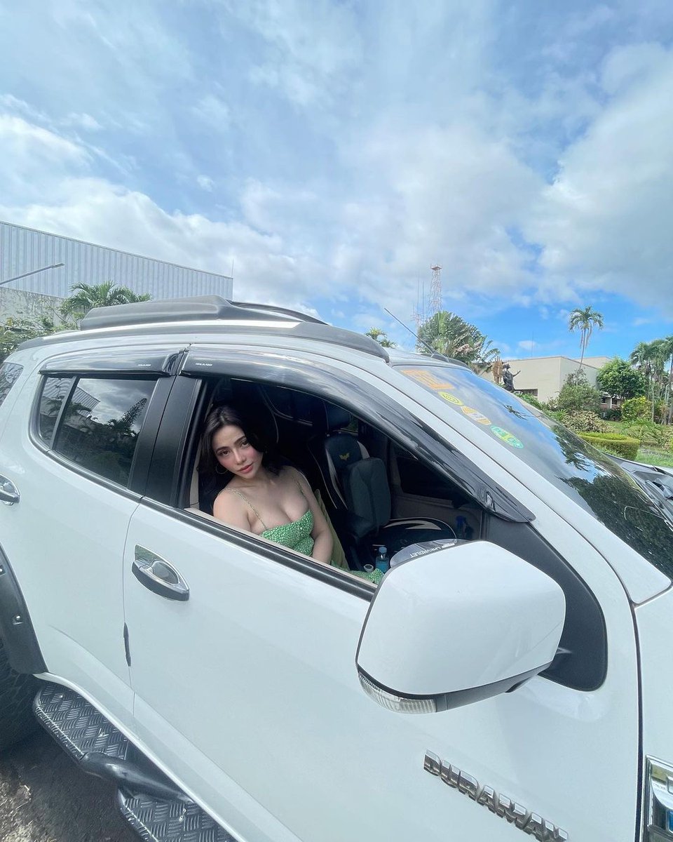 audrey_linx's tweet photo. Let's ride? https://t.co/eCiT1zKgdL