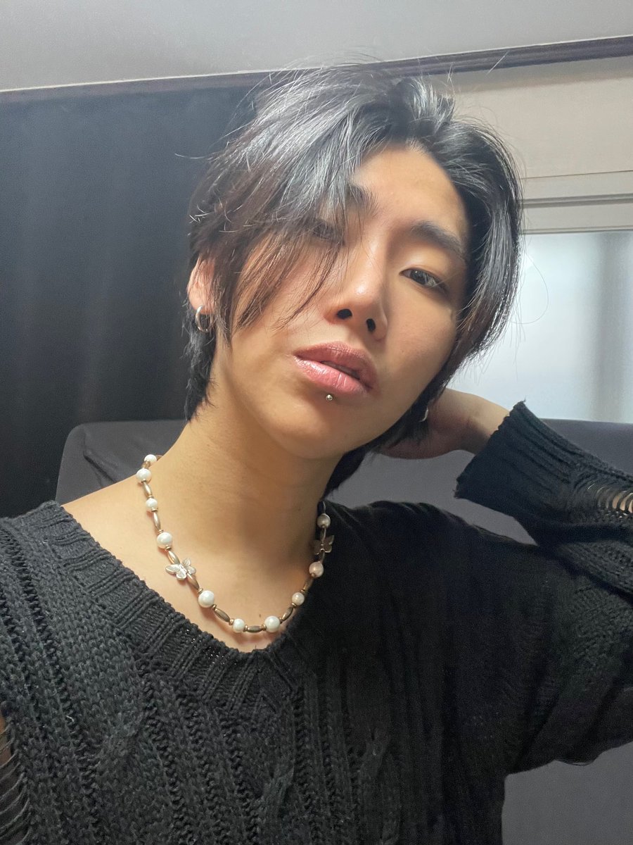 TONLIZ_'s tweet photo. やせてるね、最近

#自撮り #自撮り界隈 #自撮り界隈と繋がりたい #セルフィー #美男美女と繋がりたい #ジェンダーレス男子 #ジェンダーレス #メイク男子 #中性 #中性さんと繋がりたい #加工詐欺 #加工厨 #メンヘラ #メンヘラメイク #メンヘラ男子 #メンズメイク #雰囲気 #雰囲気好きな人いいね #自発 https://t.co/9rvox99P3I