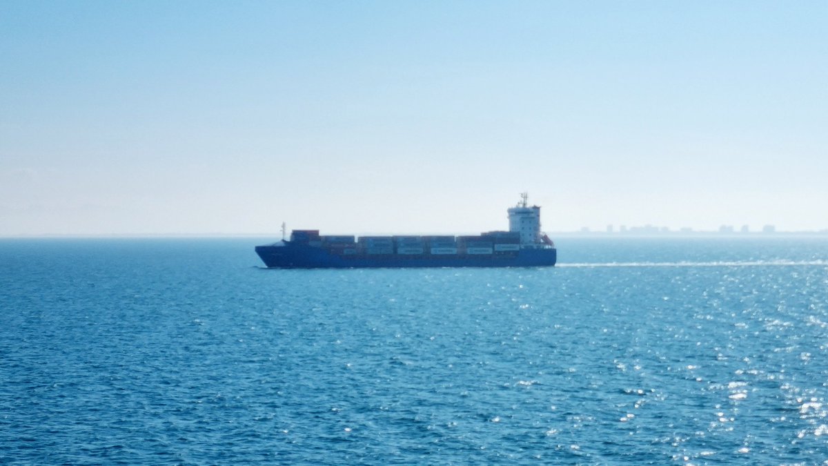 KerstinRoost's tweet image. Looking at these and think it&apos;s great to know that VSAT enables our customers&apos; customers operational agility and intelligence; and rely on platforms to meet a wide range of needs #Cargotracking #Fleetmonitoring #SmartShipping #CrewWelfare 
idirect.net/maritime-conne…