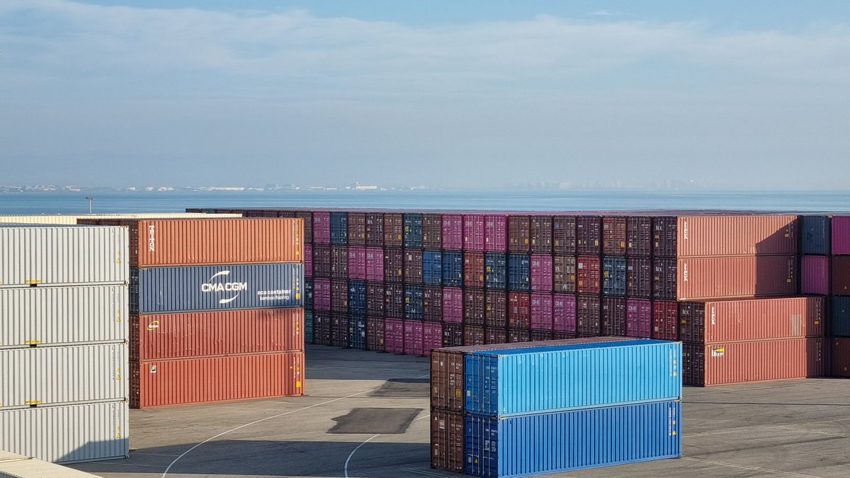 KerstinRoost's tweet image. Looking at these and think it&apos;s great to know that VSAT enables our customers&apos; customers operational agility and intelligence; and rely on platforms to meet a wide range of needs #Cargotracking #Fleetmonitoring #SmartShipping #CrewWelfare 
idirect.net/maritime-conne…