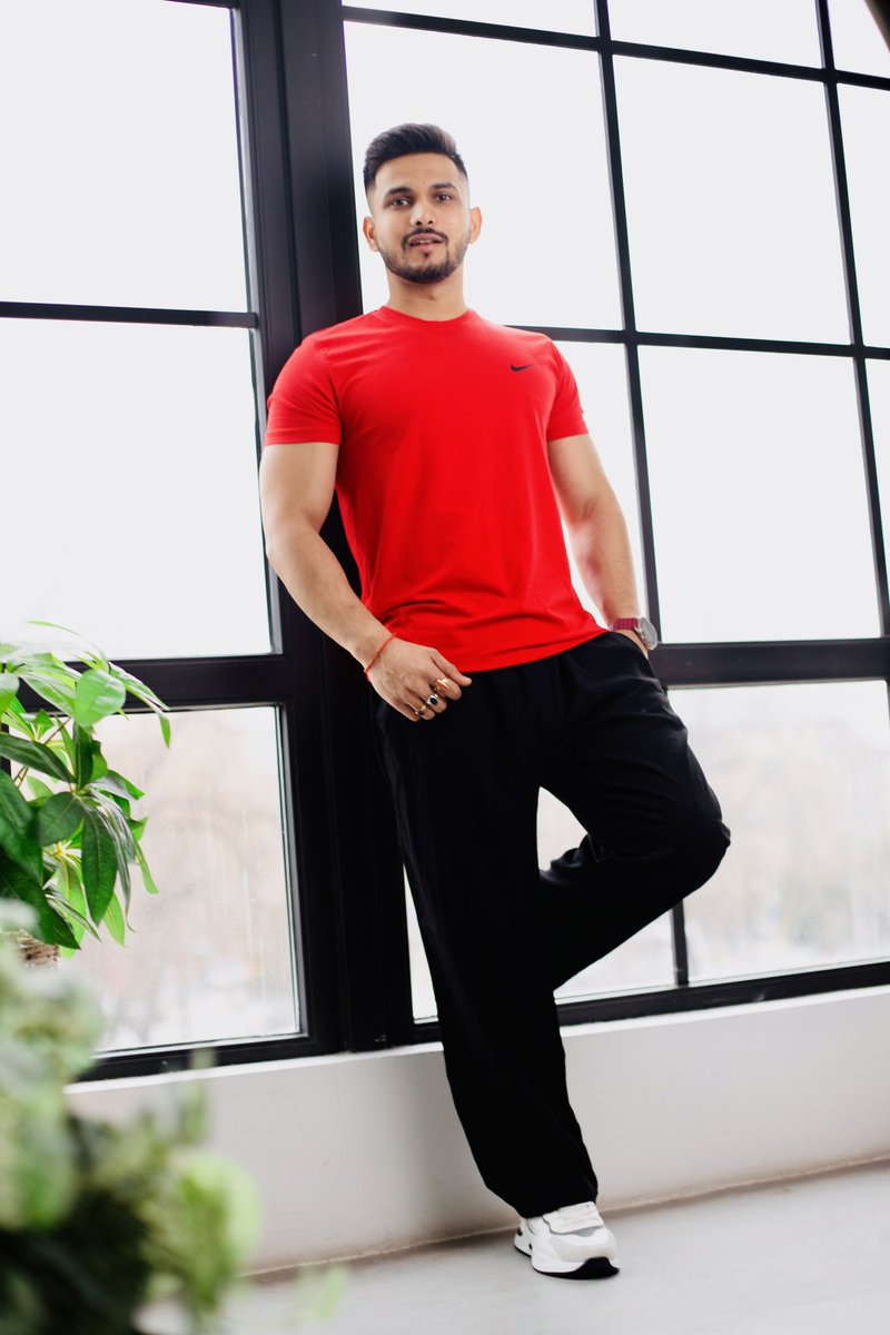 Dankitofficial's tweet photo. पेड़ शर्ते नही माने इसलिए कट गयें ...गमलों ने हदें तय की,तो आसरा मिला ✅🤞 #knowyourlimits
#ankittiwari #ankittiwarieasyilaaz #drankittiwariofficial #easyilaaz #drankit #ankiteasyilaaz #ankitceoofeasyilaaz #founderofeasyilaaz #inspiration https://t.co/X7jb0csINo