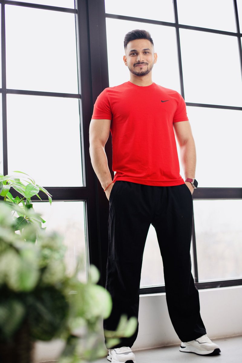 Dankitofficial's tweet photo. पेड़ शर्ते नही माने इसलिए कट गयें ...गमलों ने हदें तय की,तो आसरा मिला ✅🤞 #knowyourlimits
#ankittiwari #ankittiwarieasyilaaz #drankittiwariofficial #easyilaaz #drankit #ankiteasyilaaz #ankitceoofeasyilaaz #founderofeasyilaaz #inspiration https://t.co/X7jb0csINo