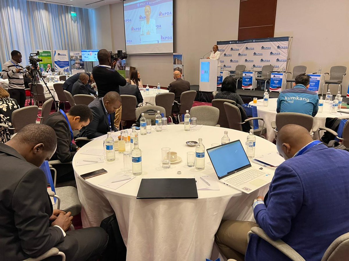 AfricanStatues's tweet image. Happening now,an event by the Kenya Property Developers Association (KPDA) where LG is offering solutions for people in this space.
#LGsolutions
#LG100Club
#LGHVAC
#LGKPDAEvent 
@LGEastAfrica